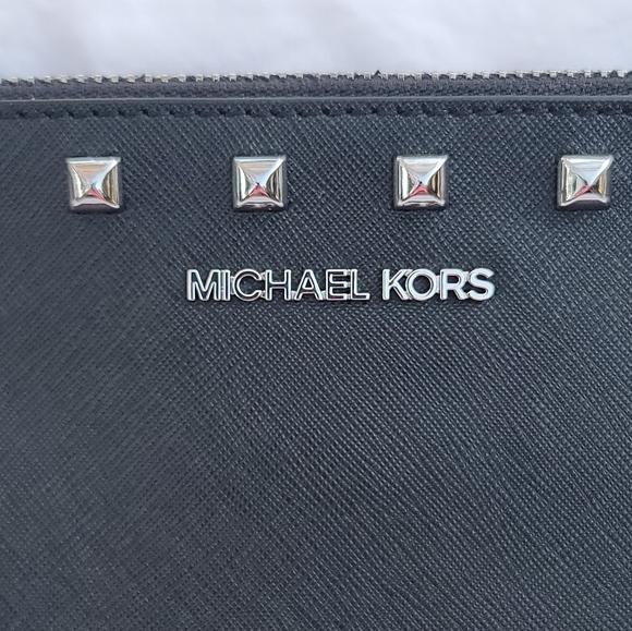 Michael Kors Black Signature Leather Zip Clutch Wristlet - Picture 4 of 6